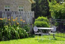 Tips on How to Make a Small Garden Appear More Spacious Make a Small Garden Appear More Spacious