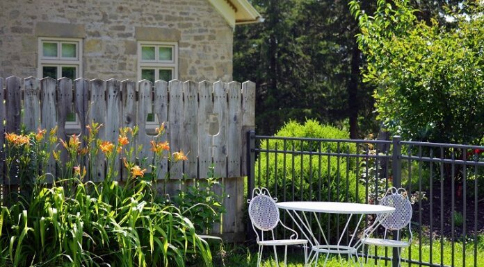 Tips on How to Make a Small Garden Appear More Spacious Make a Small Garden Appear More Spacious